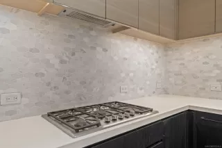 Photo #5: 250033552 Listing