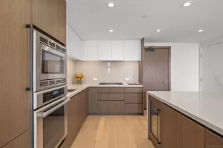 Photo #5: 250033553 Listing