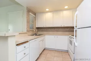 Photo #1: 250033570 Listing