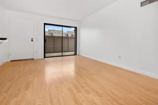 Photo #4: 250033575 Listing 