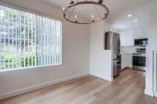 Photo #5: 250033646 Listing