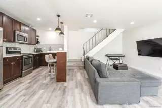 Photo #4: 250033705 Listing