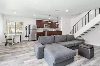 Photo #5: 250033705 Listing