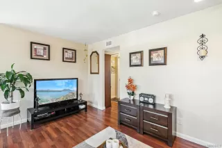 Photo #4: 250033707 Listing