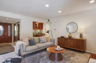 Photo #2: 250033730 Listing 