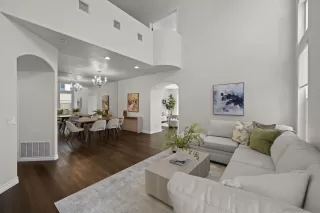 Photo #2: 250033731 Listing