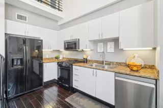 Photo #4: 250033764 Listing