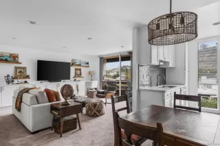 Photo #3: 250033816 Listing