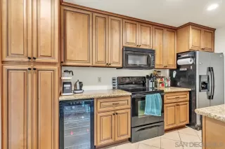 Photo #5: 250033834 Listing 