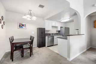 Photo #3: 250033845 Listing 