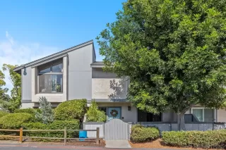 More Details about MLS # 250033851 : 2135 E VALLEY PKWY UNIT 5