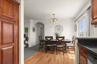 Photo #3: 250033871 Listing 