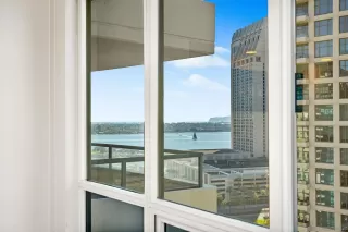 Photo #4: 250033907 Listing