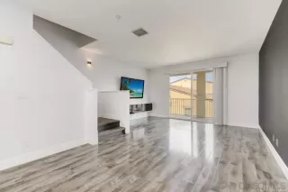 Photo #4: 250033929 Listing