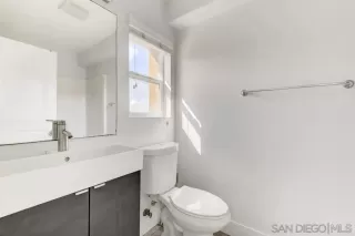 Photo #5: 250033929 Listing