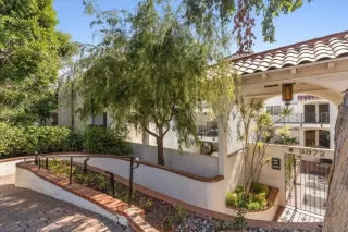 More Details about MLS # 250033953 : 3972 JACKDAW UNIT 1-09