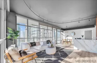 Photo #2: 250034196 Listing