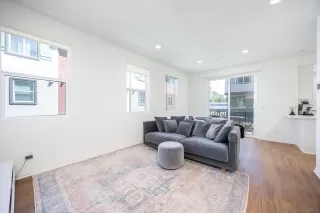 Photo #3: 250034199 Listing 