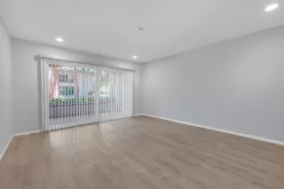 Photo #4: 250034240 Listing