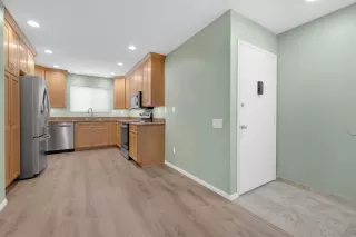 Photo #6: 250034240 Listing