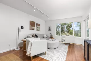 Photo #3: 250034376 Listing