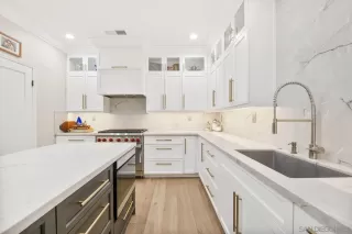 Photo #1: 250034378 Listing 