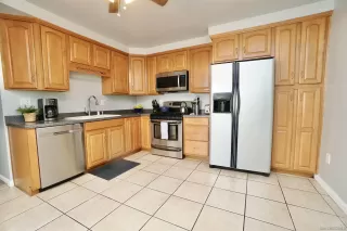 Photo #5: 250034407 Listing