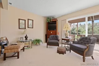 Photo #5: 250034416 Listing