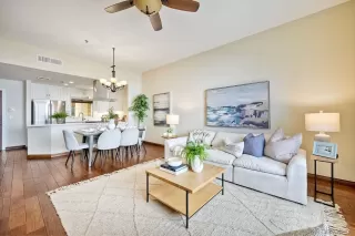 Photo #4: 250034438 Listing