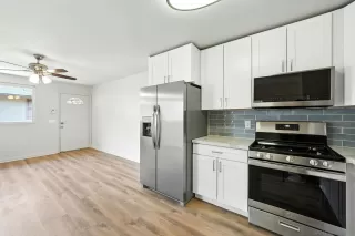 More Details about MLS # 250034543 : 211 S 47TH ST UNIT 6
