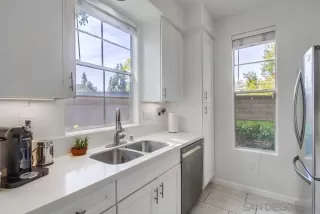 Photo #4: 250034576 Listing