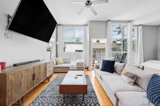 Photo #3: 250034603 Listing