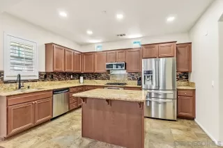 Photo #3: 250034610 Listing