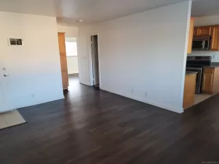 Photo #4: 250034859 Listing