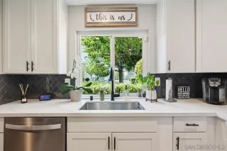 Browse active condo listings in STONERIDGE