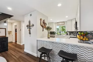 Photo #5: 250034864 Listing 