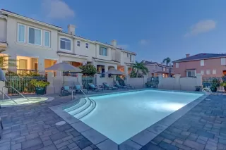 Photo #2: 250034901 Listing