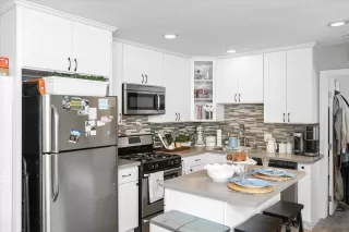 Photo #6: 250034908 Listing