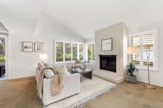 Photo #3: 250034920 Listing