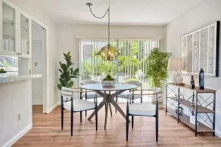 Photo #5: 250034924 Listing