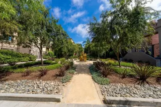 Photo #2: 250034977 Listing