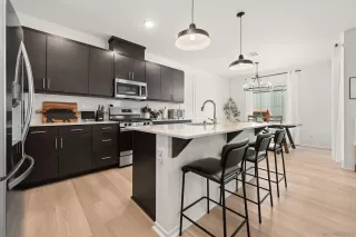 Photo #5: 250034988 Listing