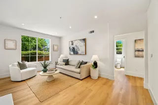 Photo #2: 250035027 Listing