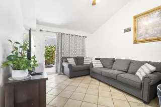 Photo #4: 250035118 Listing