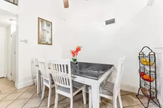 Photo #6: 250035118 Listing