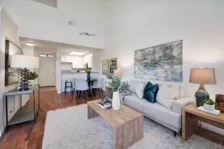 Photo #2: 250035135 Listing