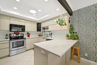 Photo #6: 250035146 Listing 