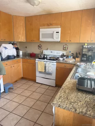 Photo #3: 250035172 Listing