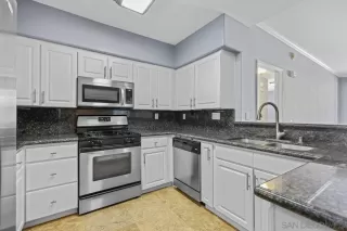 Photo #2: 250035308 Listing