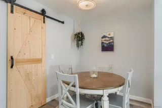 Photo #5: 250035327 Listing